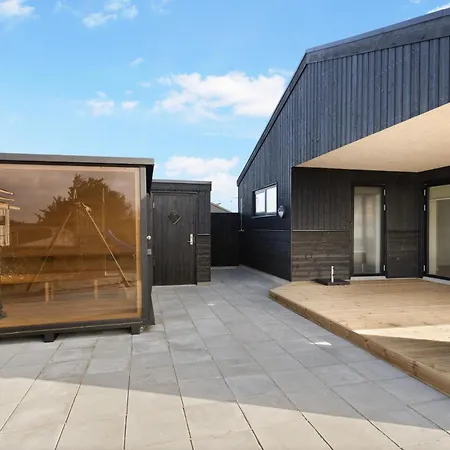 Newly Built Luxury Home, Sensommervej 4 *