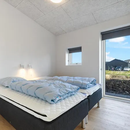 Ferienhaus Newly Built Luxury Home, Sensommervej 4 *