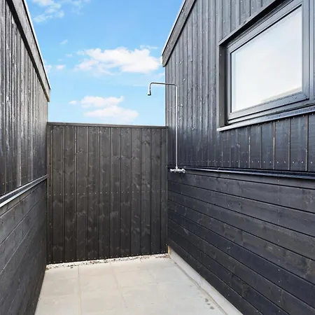 Ferienhaus Newly Built Luxury Home, Sensommervej 4 *